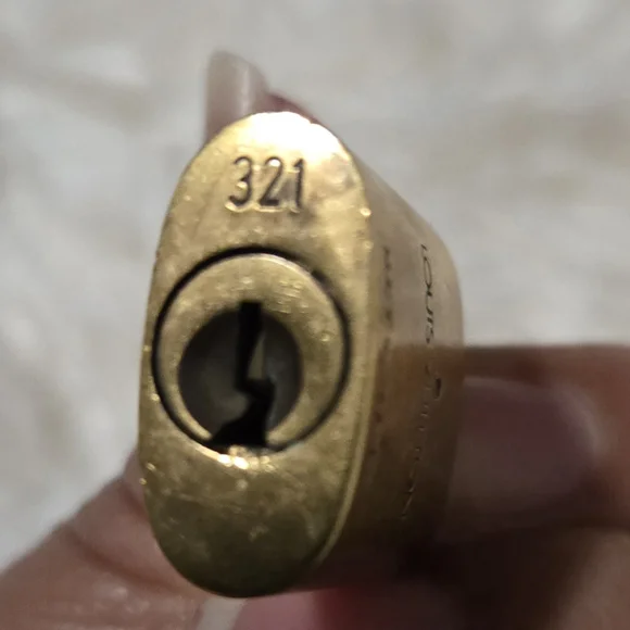 Louis Vuitton Lock #321 - Picture 3 of 6